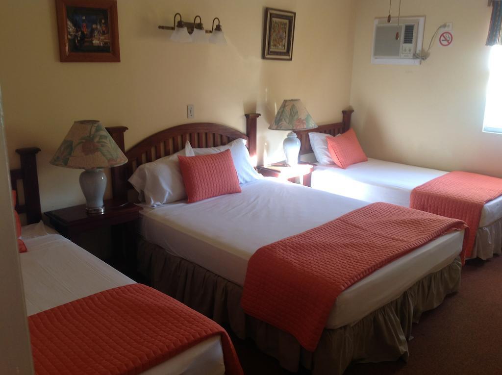 Hotel El Delfin Lívingston Екстериор снимка