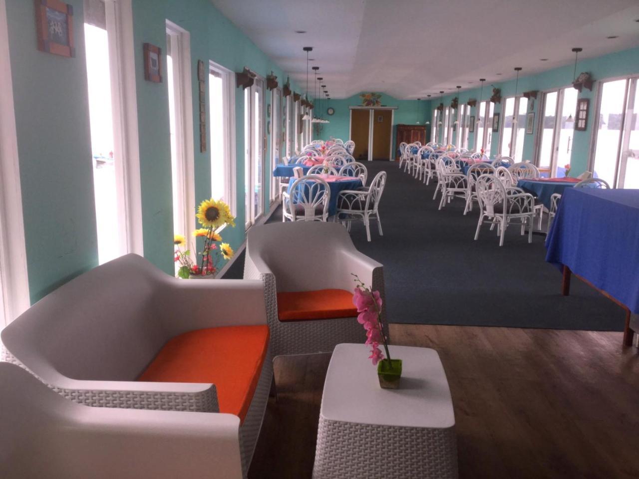 Hotel El Delfin Lívingston Екстериор снимка