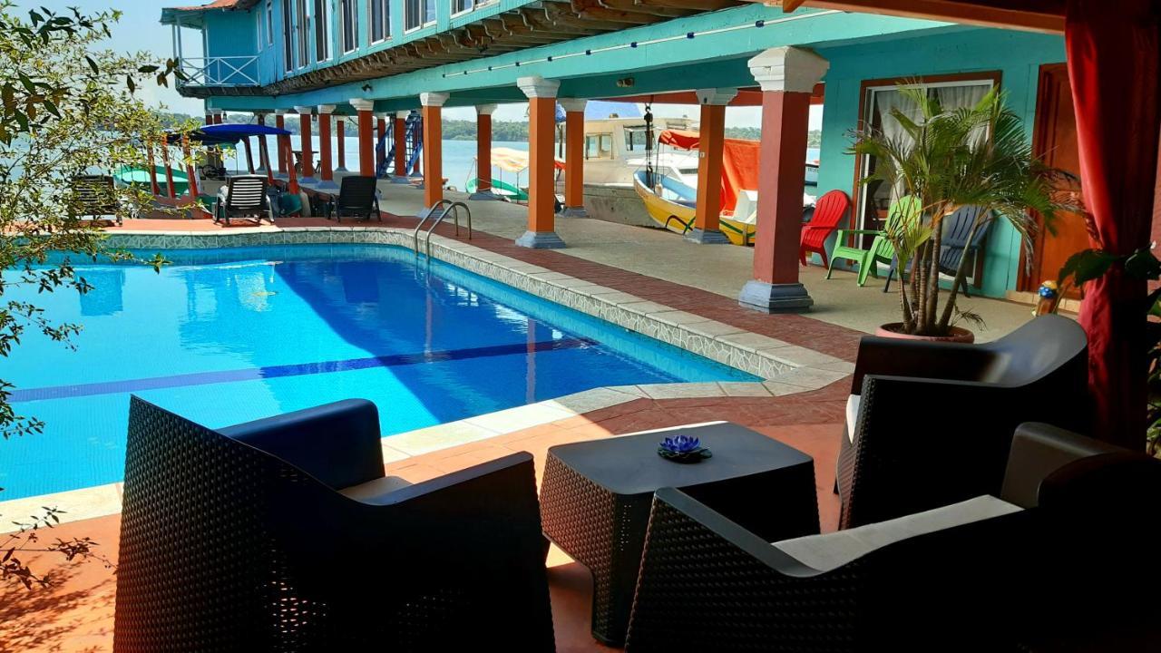 Hotel El Delfin Lívingston Екстериор снимка